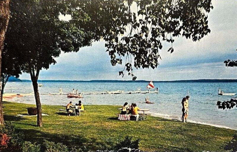 Chimney Corners Resort - Vintage Postcard (newer photo)